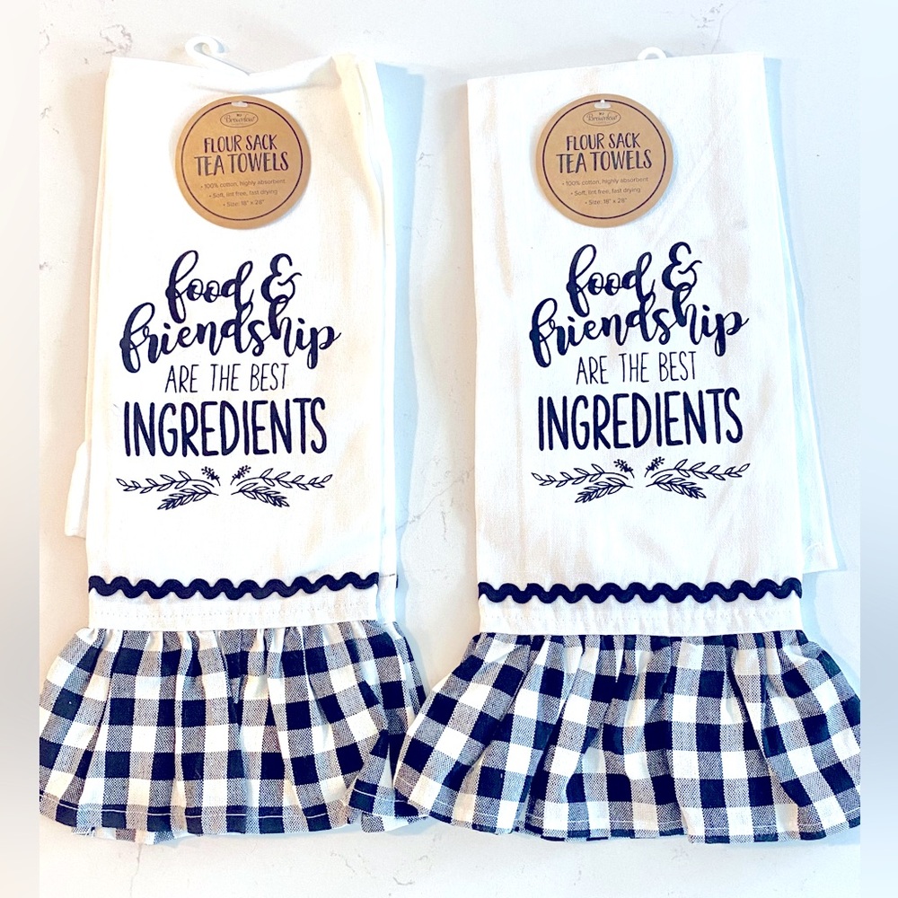 Set of 2 - BNWT - Food & Friendships Make The Best Ingredient Kitchen Towels 🥖